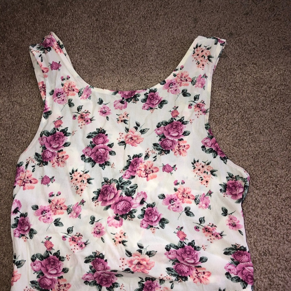 Crop top - Picture 2 of 4